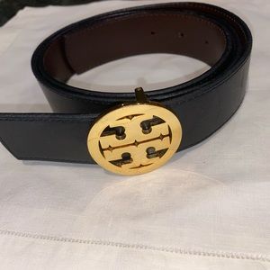 Tory Burch Reversible 1.5” wide Belt